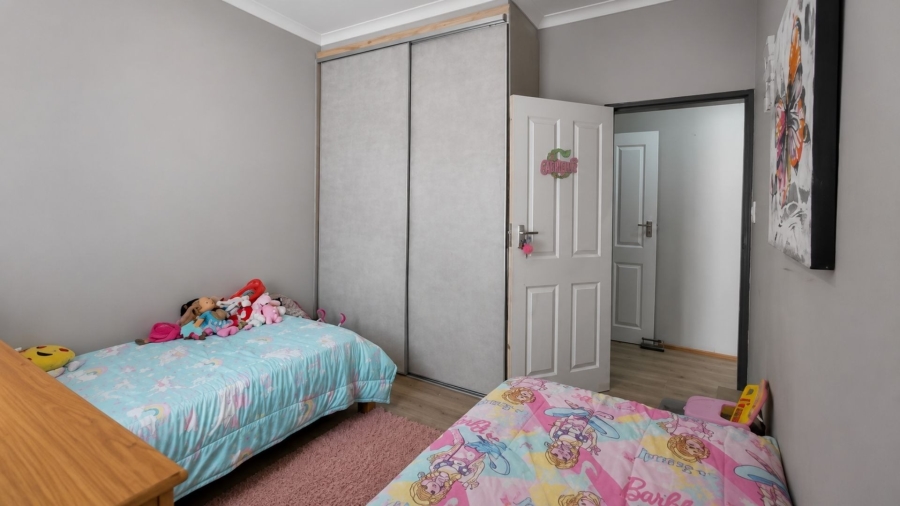 3 Bedroom Property for Sale in Safari Gardens North West